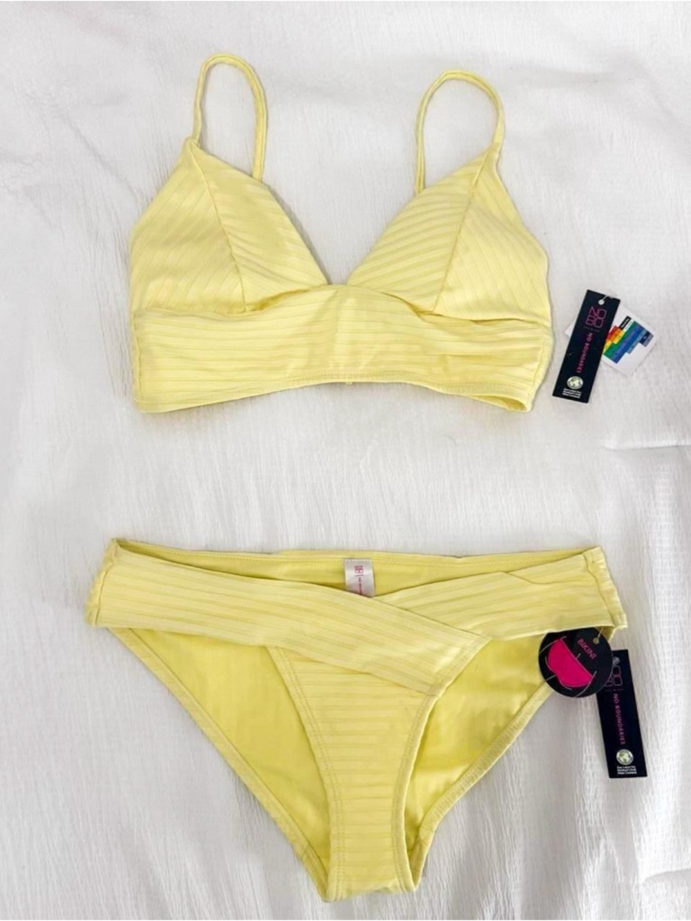 No Boundaries (NOBO) Yellow Ribbed Bikini Set in Size JUNIORS S/M
